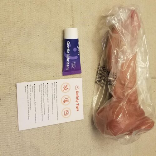 Coocfan 7" Realistic Silicone Dildo